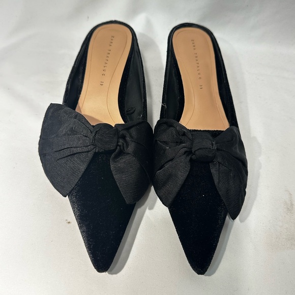 Zara Black Velvet Kitten Heel Mules with Bow - Picture 3 of 7